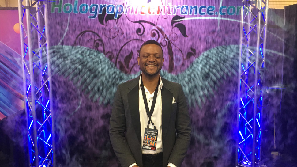 Holographic Entrance