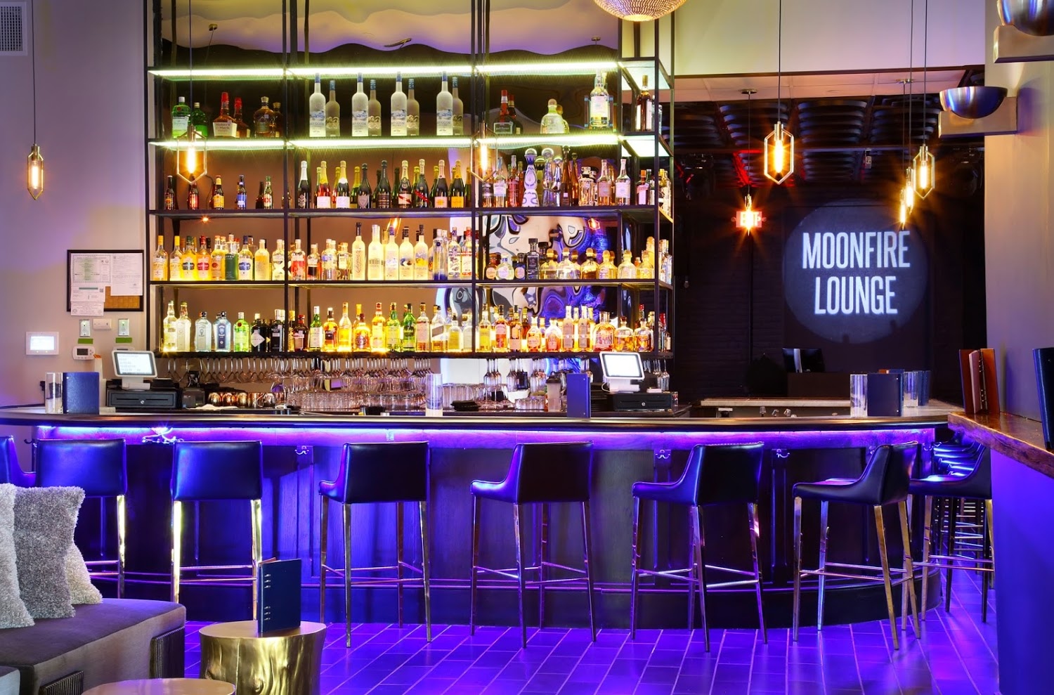 Moonfire Lounge (closed)