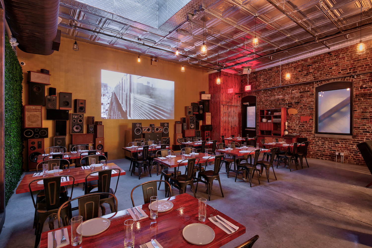 Piggyback by Pig & Khao